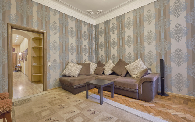 Na Furshtatskoj 19 Apartments