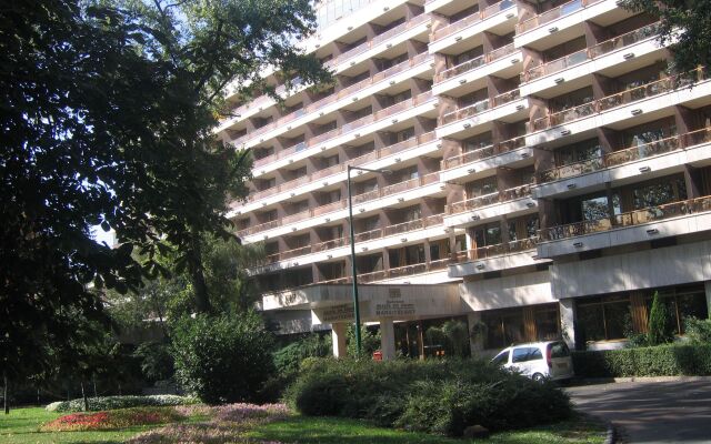 Отель Danubius Health Spa Resort Margitsziget вид на фасад