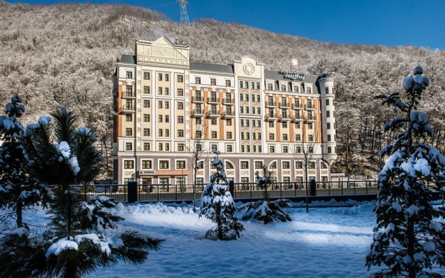 AZIMUT Hotel FREESTYLE Rosa Khutor вид на фасад