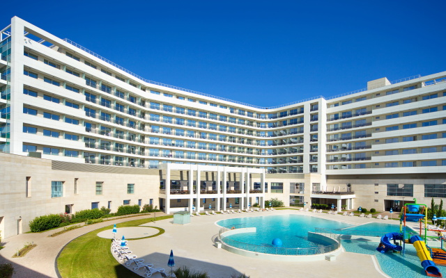 Гостиница Radisson Blu Resort & Congress Centre, Sochi вид на фасад