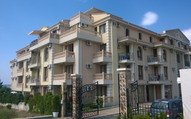 Апартаменты Sandapart Royal Bay вид на фасад