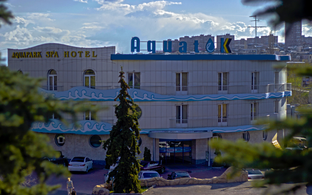 Отель Aquatek Resort and SPA вид на фасад