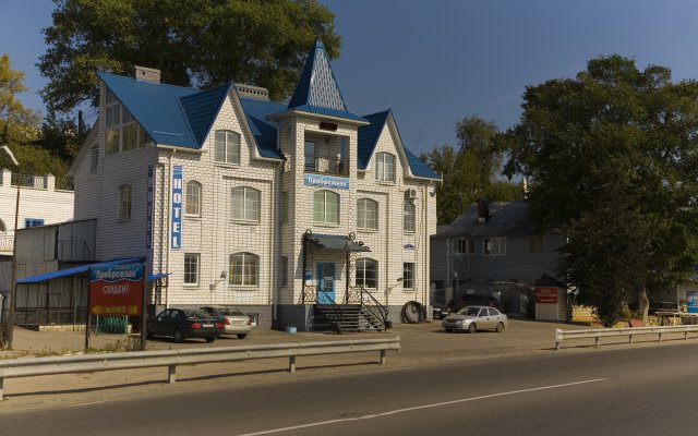 Прибрежная в Калуге - забронировать гостиницу Прибрежная, цены и фото номеров Калуга вид на фасад