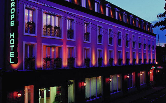 Europe Hotel вид на фасад
