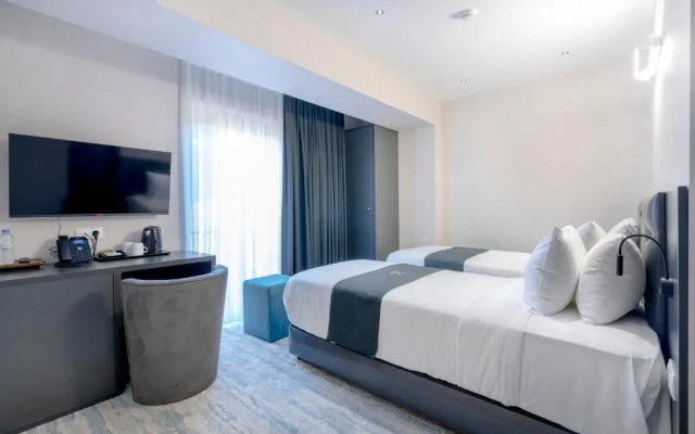 Standard Twin room (twin beds) · Mit Tbilisi Hotel — photo 6