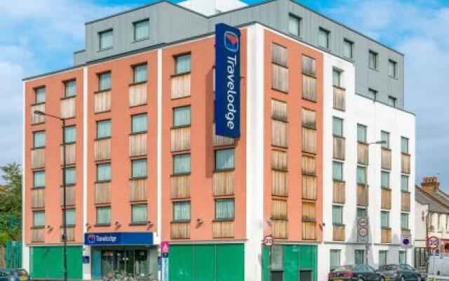 Отель Travelodge London Balham вид на фасад