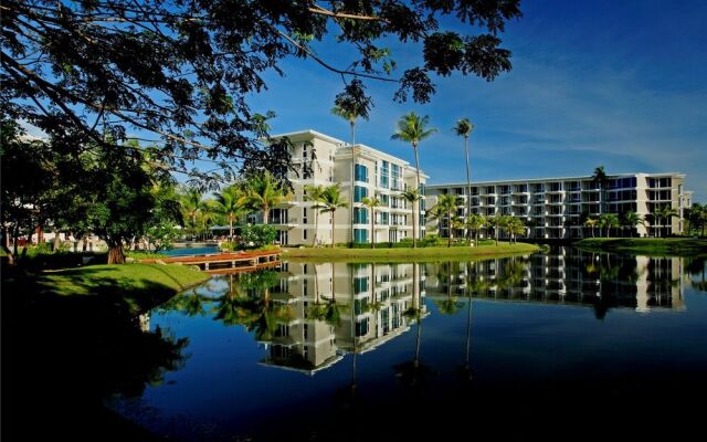 Отель Splash Beach Resort собственный двор