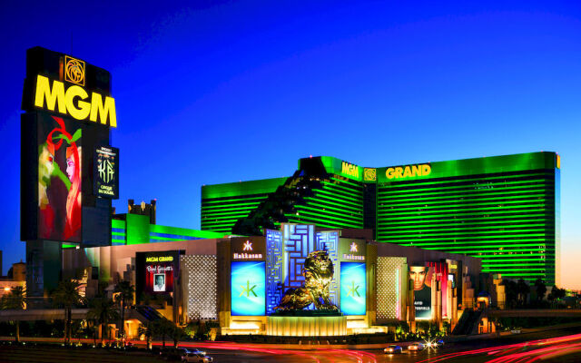 Отель MGM Grand фасад