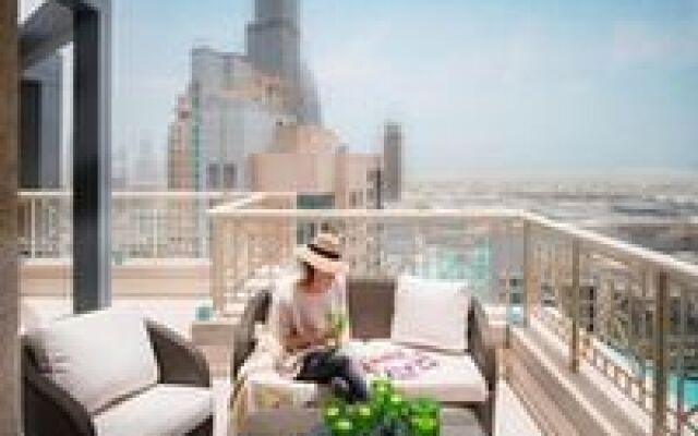 Dream Inn Dubai – 29 Boulevard with Private Terrace 1