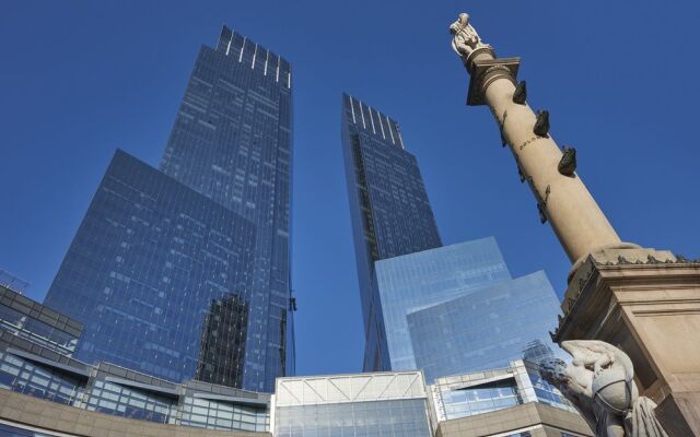 Отель Mandarin Oriental, New York Нью-Йорк вид на фасад