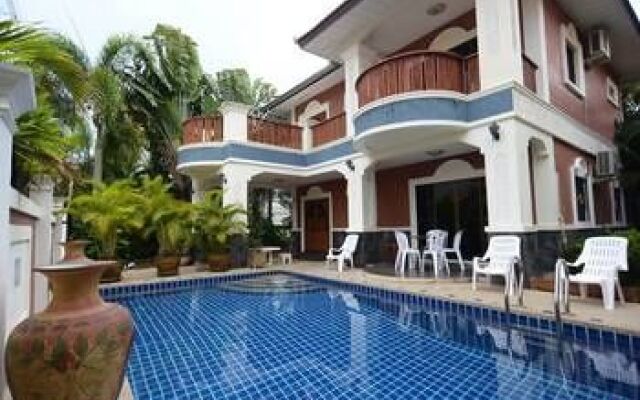 Baan Kanittha - 5 Bedrooms Pool Villa 0