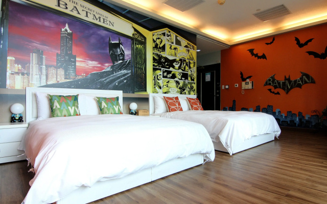 85 Sky Hostel