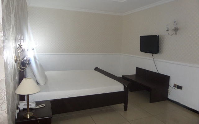 Savannah Suite Hotel Garden Gwarinpa
