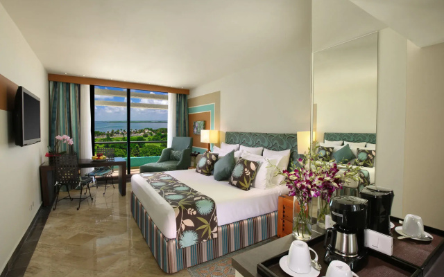 The Pyramid Cancun By Oasis - All Inclusive