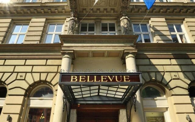 Bellevue Hotel вход в здание