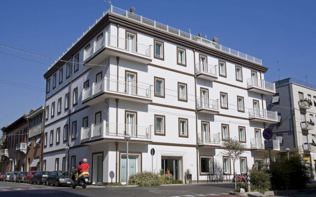 Hotel Card International вид на фасад
