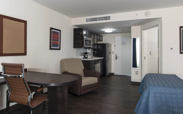 Candlewood Suites Queretaro Juriquilla by IHG