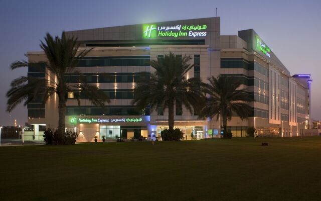 Holiday Inn Express Dubai Airport 1