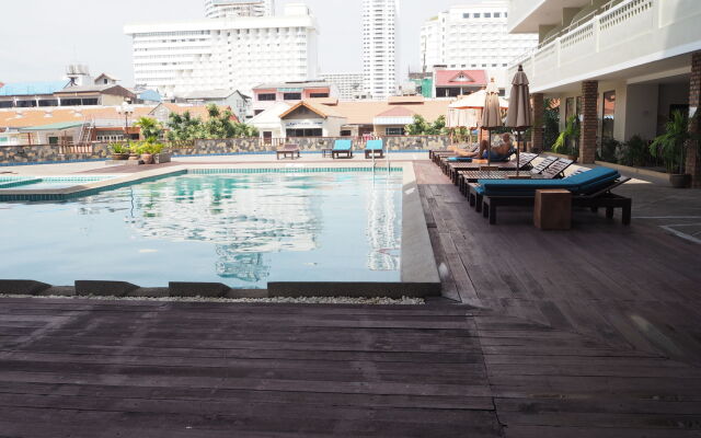 Jomtien Thani Hotel 2