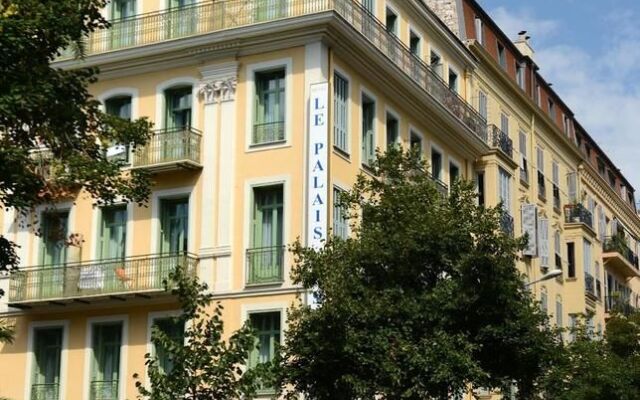 Отель Odalys City Nice Le Palais Rossini вид на фасад