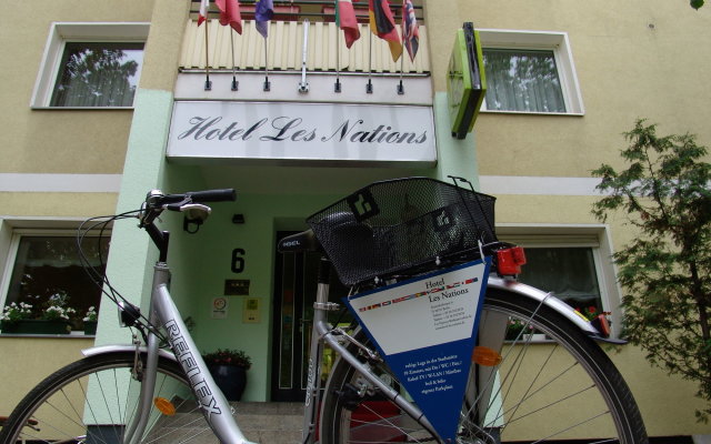 Hotel Les Nations 0
