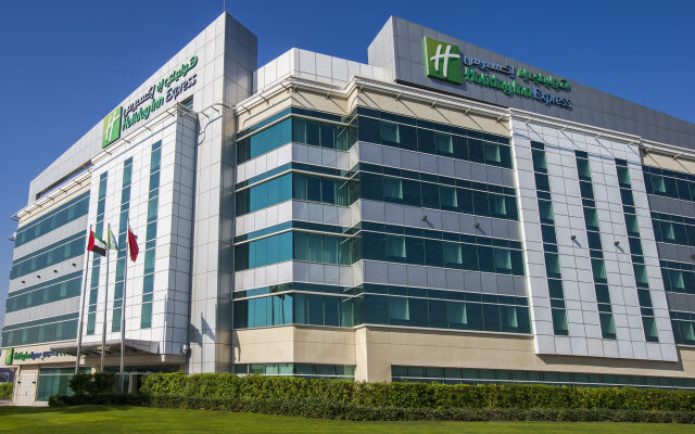 Holiday Inn Express Dubai Airport 2