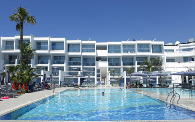 Limanaki Beach Hotel 1
