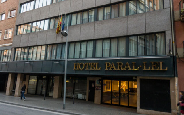Отель Parallel вид на фасад