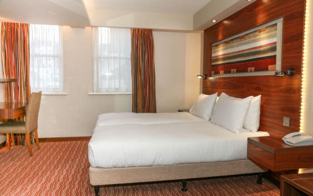 Doubletree by Hilton Hotel London- Kensington 0