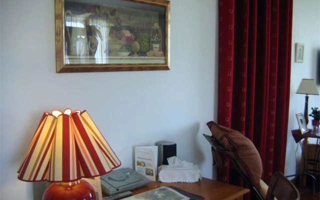 La Maison Jaune