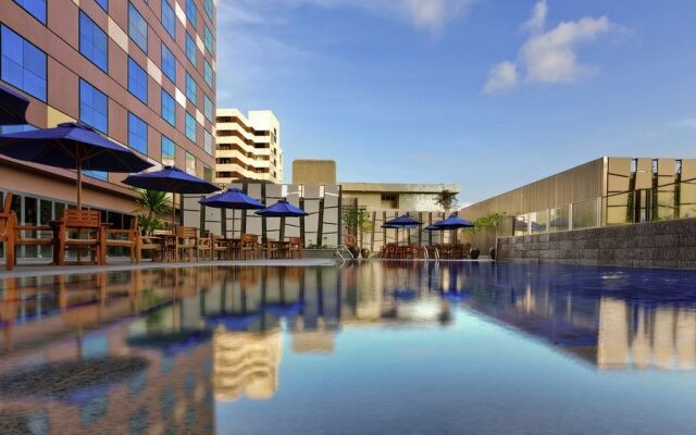 Grand Mercure Singapore Roxy 1