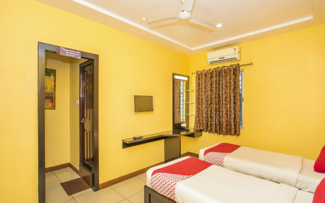 OYO 8799 Urs Palace