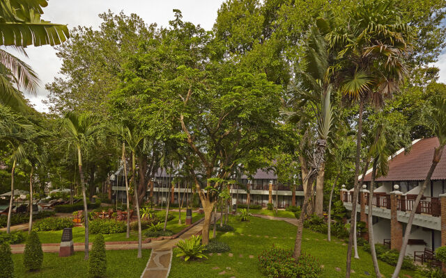 Woodlands Hotel & Resort 2