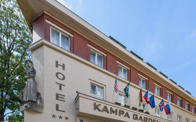 Hotel Kampa Garden популярное изображение