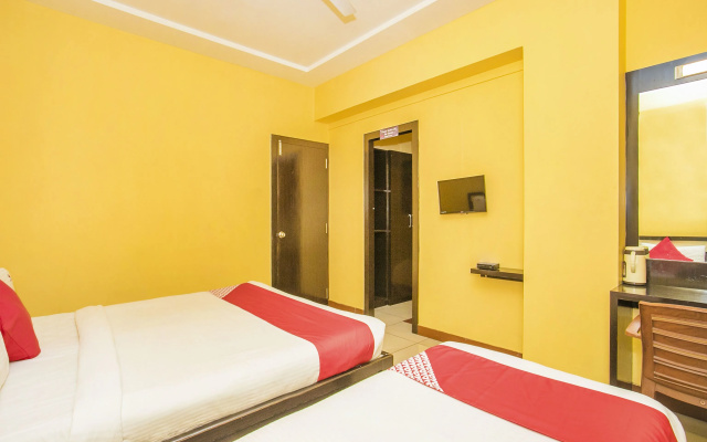 OYO 8799 Urs Palace