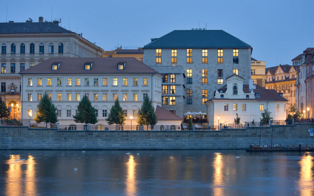 Four Seasons Hotel Prague 0