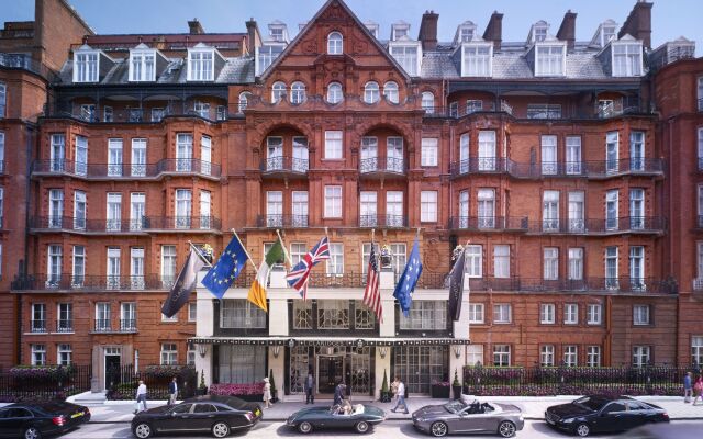 Отель Claridge's вид на фасад