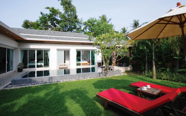 Отель Ananta Thai Pool Villas Resort Phuket комната для гостей