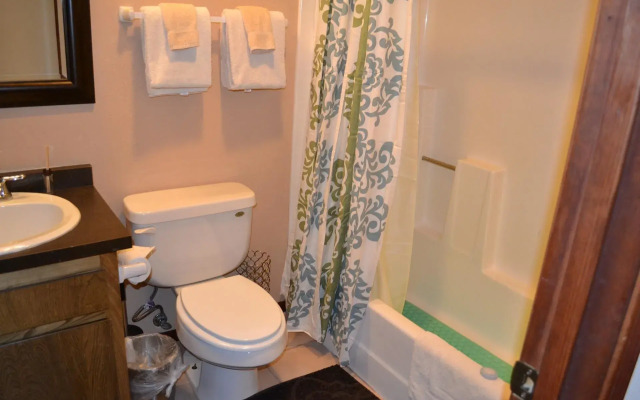View House 5 Bedrooms 3 Bathrooms Home