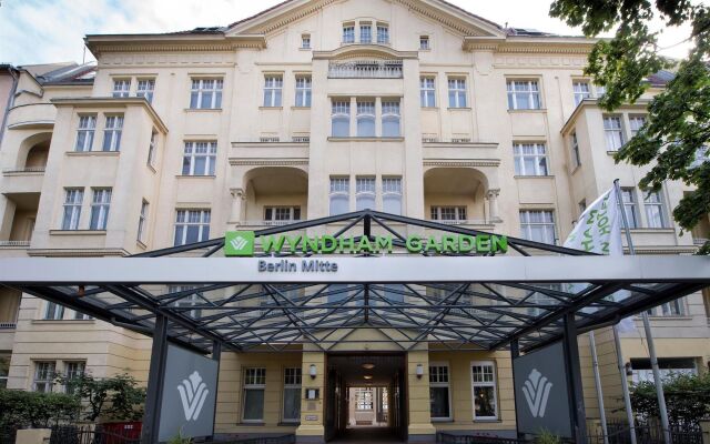 Отель Wyndham Garden Berlin Mitte вид на фасад