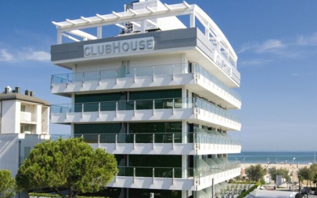 Hotel Club House вид на фасад