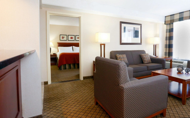 DoubleTree by Hilton Dayton Fairborn
