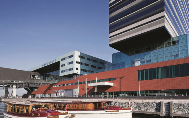 Movenpick Hotel Amsterdam City Centre вид на фасад