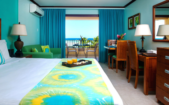 Yellow Bird Hotel