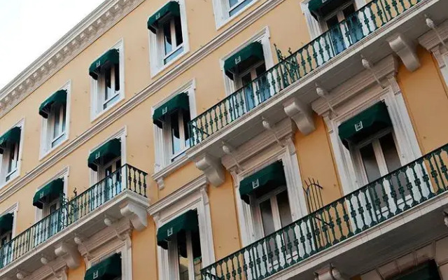 Hotel Univers экстерьер
