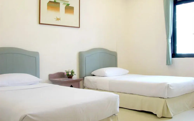 The Corner Hotel комната для гостей