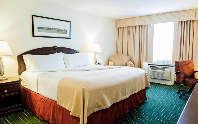 Holiday Inn Montreal Longueuil by IHG