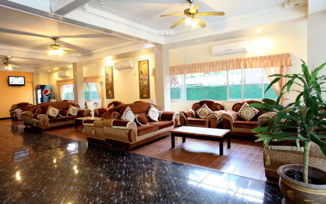 Home Pattaya Hotel 1