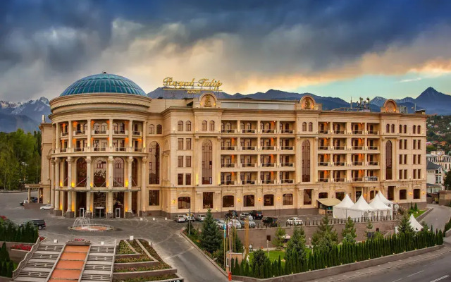 Гостиница Royal Tulip Almaty популярное изображение