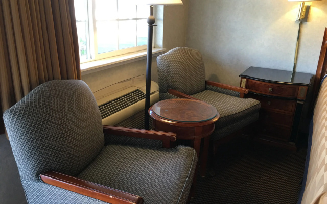 Discovery Inn